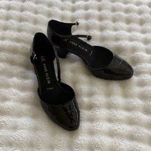 Anne Klein patent Mary Jane block heels New without tag